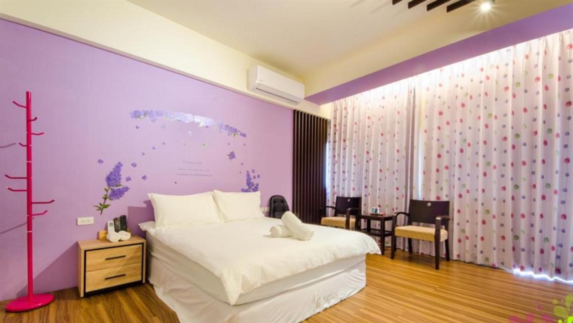 小黑琵416輕旅 Little Happy Hostel Тайнань Экстерьер фото