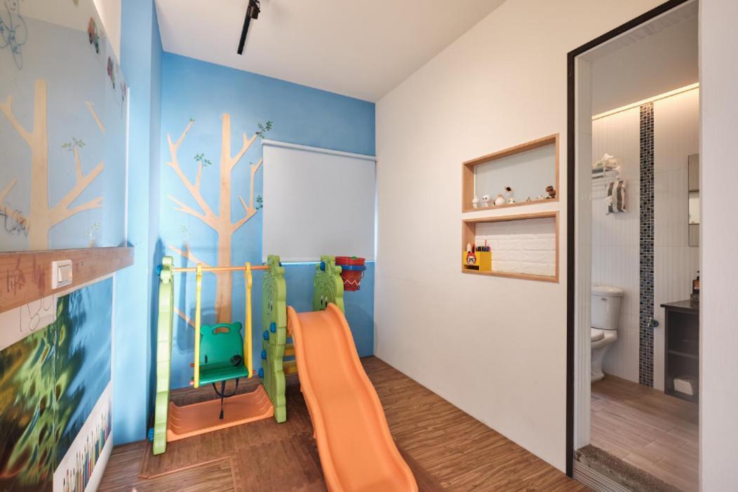 小黑琵416輕旅 Little Happy Hostel Тайнань Экстерьер фото